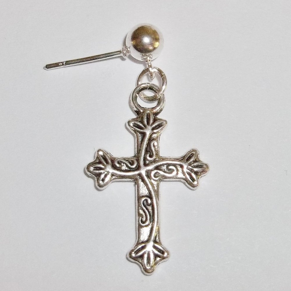 One Silver Cross Earring Men's Jewelry Unisex Style Minimalist Simple NWT 5325 - Picture 2 of 9